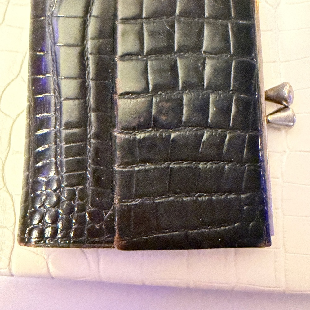 Elegant Black Crocodile-Embossed Wallet
